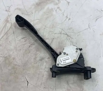 Volvo V70 Accelerator throttle pedal 30666660 6PV00853700
