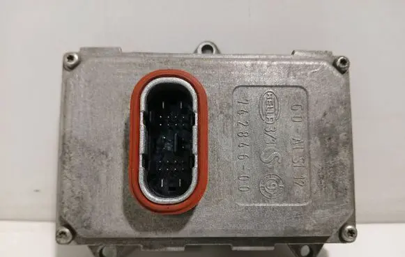 Mercedes-Benz ML W164 Headlight ballast module Xenon A0038205826 5DF00870402 699064