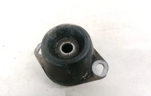 Peugeot 206 Engine mount bracket 96230491