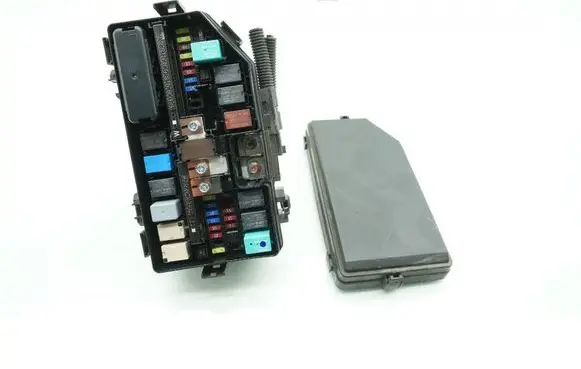 Honda CR-V Fuse box set MMAUTKO17576