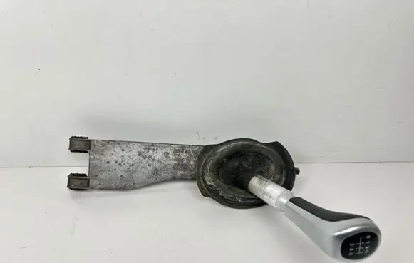 BMW 3 E90 E91 Gear shifter/selector 14081210