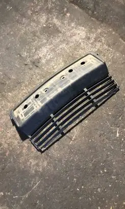 BMW 5 E34 Front bumper lower grill 8148821