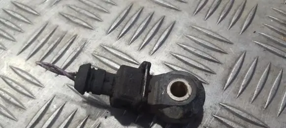 Volvo 850 Detonation knock sensor 0261231046