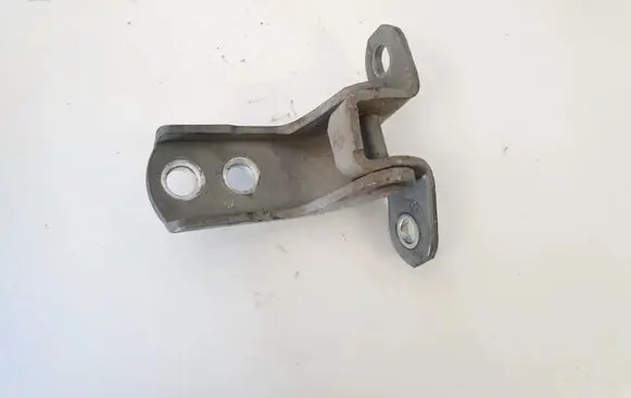 Toyota Avensis T220 Front door upper hinge