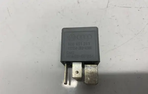 Audi A6 S6 C5 4B Other relay 8d0951253 v23134-j52-x300