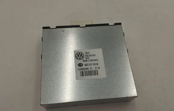 Volkswagen Golf VI Power management control unit 1K0919041 8ES01015300 0125052469