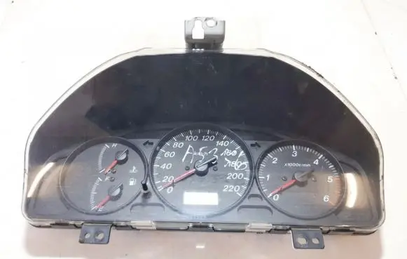 Mazda 323 F Speedometer (instrument cluster)