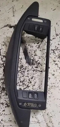 Radio/GPS head unit trim