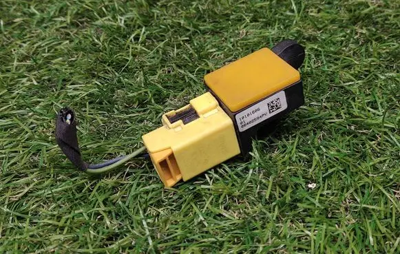 Volkswagen Tiguan Airbag deployment crash/impact sensor 5N0959652A