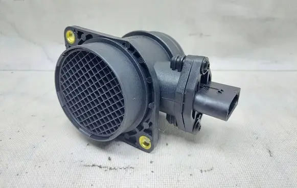 Volkswagen Golf IV Mass air flow meter FTAU-026