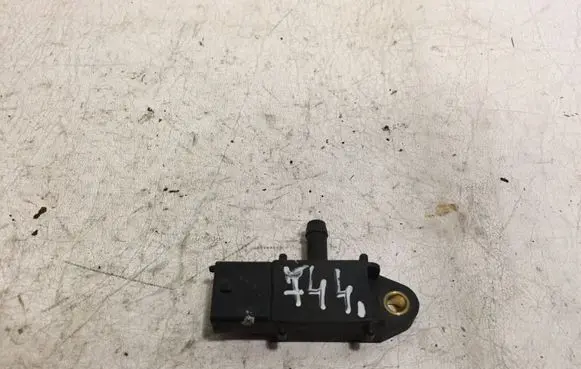 Opel Insignia A Exhaust gas pressure sensor 55566186