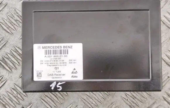 Mercedes-Benz CLS C218 X218 Aerial antenna amplifier A2219000100