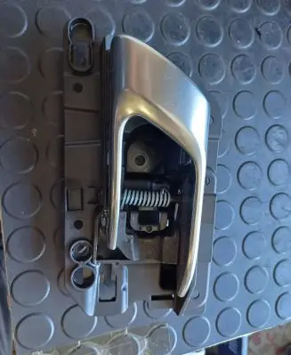 Porsche Macan (95B) Front door interior handle 95B837019 20131728428S