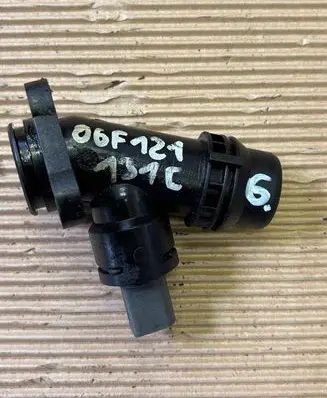 Audi A3 S3 8P Engine coolant pipe/hose 06F121131C