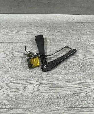 BMW 3 E90 E91 Front seatbelt buckle 7213564 000104043364 34050055B