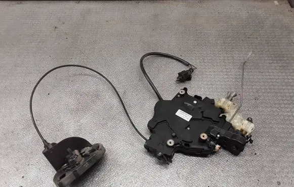 Volkswagen Caddy Sliding door lock 2K0843653G