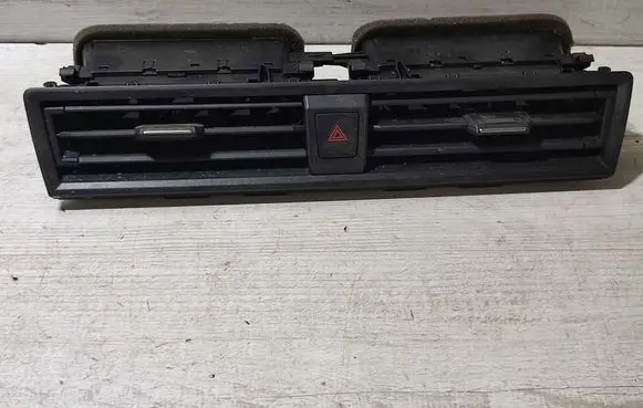 Seat Arona Dash center air vent grill 6F0819110H 00005 10140