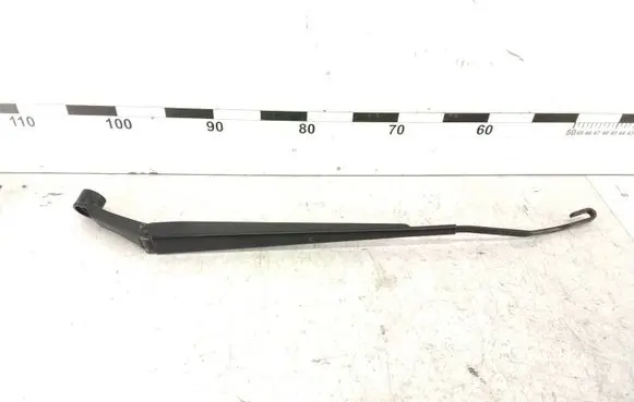 Toyota Avensis T250 Front wiper blade arm 6597