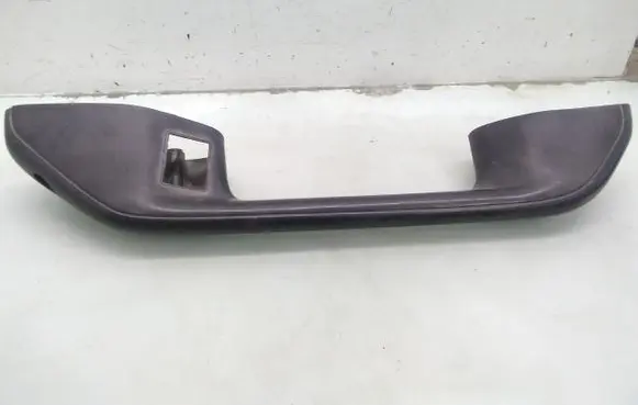 Peugeot 406 Front door interior handle trim 