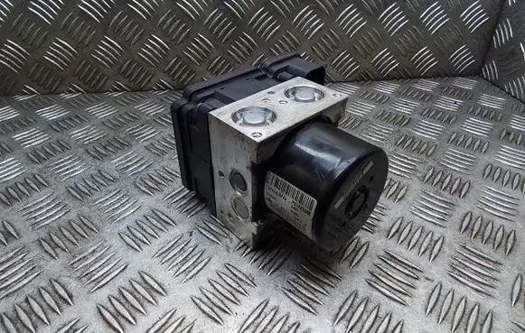 Volvo V60 ABS Pump P31423348 31423348 28526258303