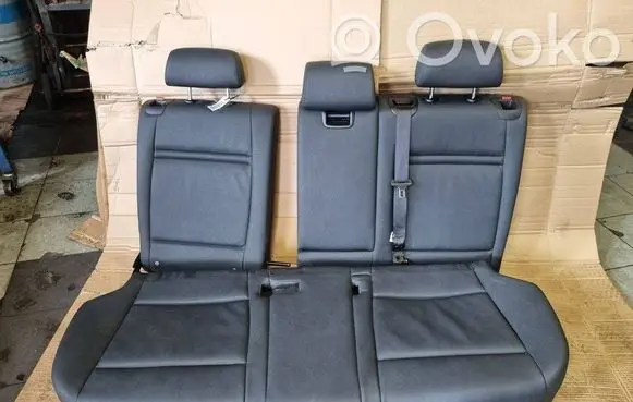 BMW X5 E70 Second row seats 