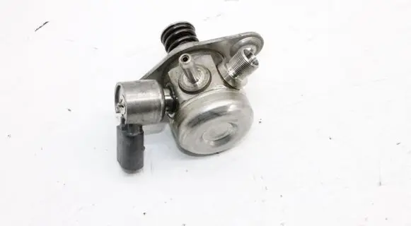Mercedes-Benz GLA W156 Fuel injection high pressure pump A1330700001 0261520204