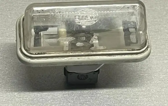 Toyota Avensis T250 Number plate light L001479
