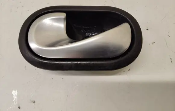 Renault Megane II Rear door interior handle 8200028487