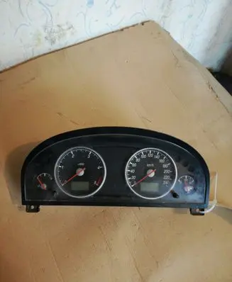 Ford Mondeo Mk III Speedometer (instrument cluster) 1S7F108412