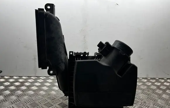 Ford Galaxy Air filter box DS739643KA DS739643 GT439A600AA