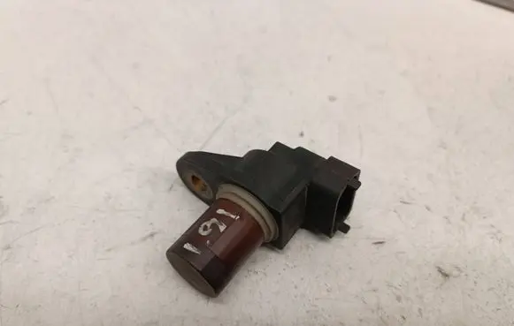 Mercedes-Benz A W168 Camshaft position sensor A0031539728 0031539728