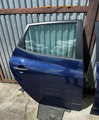 KIA Venga Rear door 