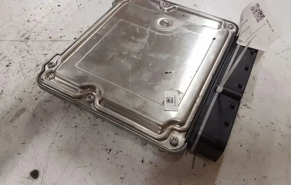 BMW 3 F30 F35 F31 Engine control unit/module 0281019679 8573258
