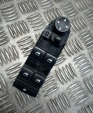 BMW X1 E84 Electric window control switch 9216047 13W39K805 HW06SW07