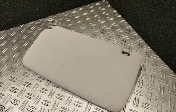Sun visor