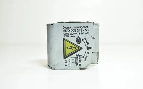 Audi A6 S6 C6 4F Headlight ballast module Xenon 5DD00831950