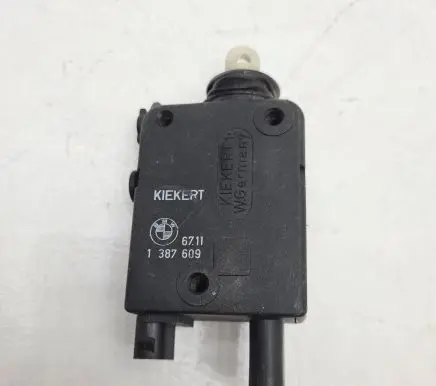 BMW 3 E36 Central locking motor 1387609 6711