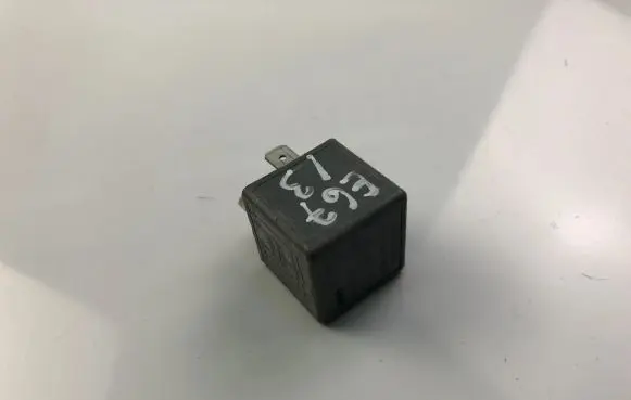 Renault Laguna III Other relay 7700421178