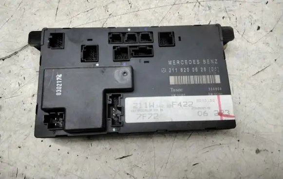 Mercedes-Benz E W211 Door control unit/module 2118200626