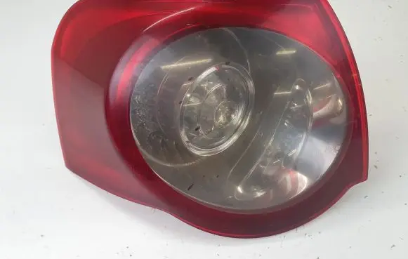 Volkswagen PASSAT B6 Rear/tail lights 3C9945095
