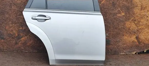 Subaru Outback Rear door