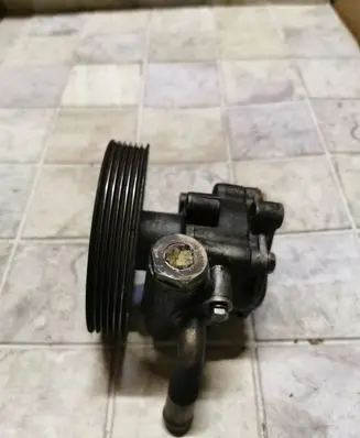 Ford Fiesta Power steering pump 9637000880 236C3A696