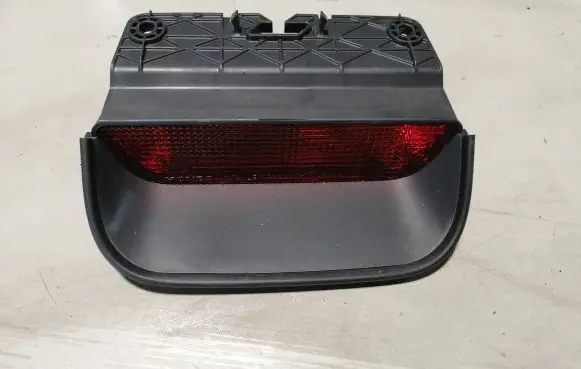 Honda CR-V Third/center stoplight