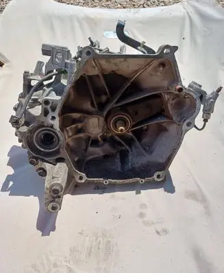 Manual 5 speed gearbox