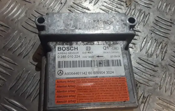 Mercedes-Benz Sprinter W906 Airbag control unit/module 0285010224