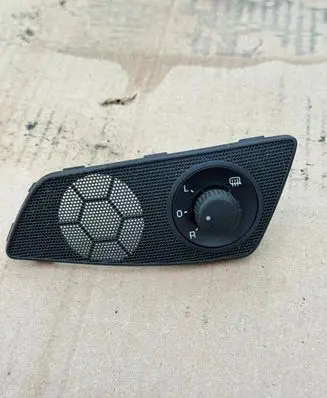 Skoda Octavia Mk2 (1Z) Wing mirror switch 1Z1867435