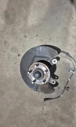 Ford Mustang VI Front wheel hub 