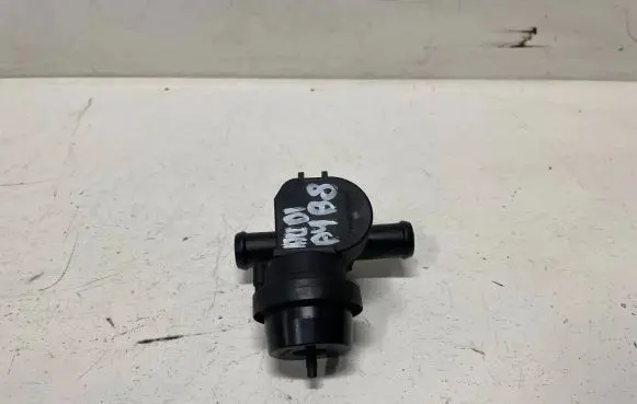 Audi A4 S4 B8 8K Valve vacuum 1J0819809
