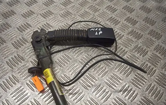 Ford Focus Third row seat belt 4M51-A6209-AG