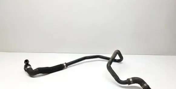 Mercedes-Benz C W204 Engine coolant pipe/hose A2125010024